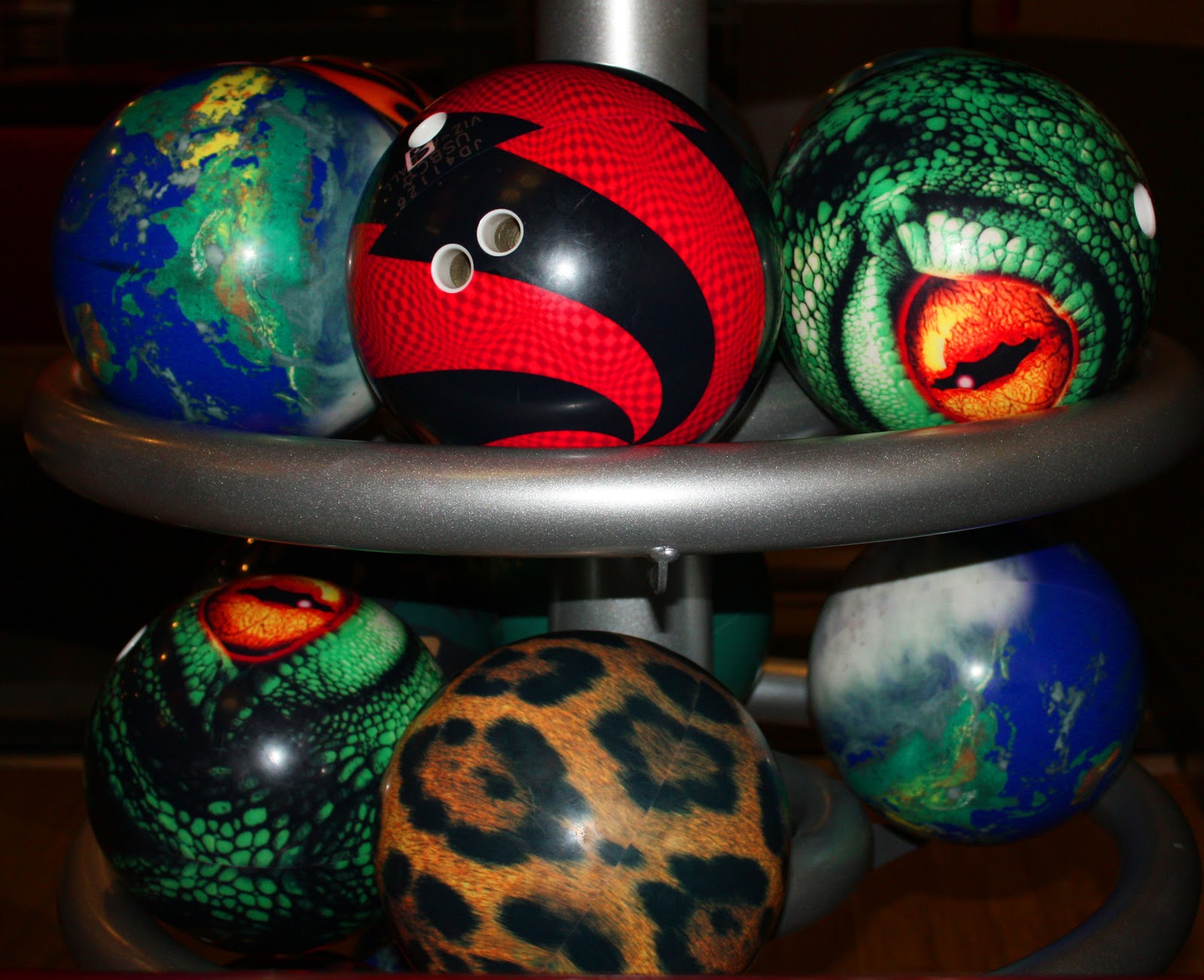 Image Result For Bowling Ball Garden