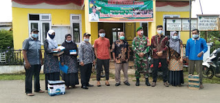 Door to Door, Wali Nagari Simpang Lama Bagikan Masker dan Handsanitizer