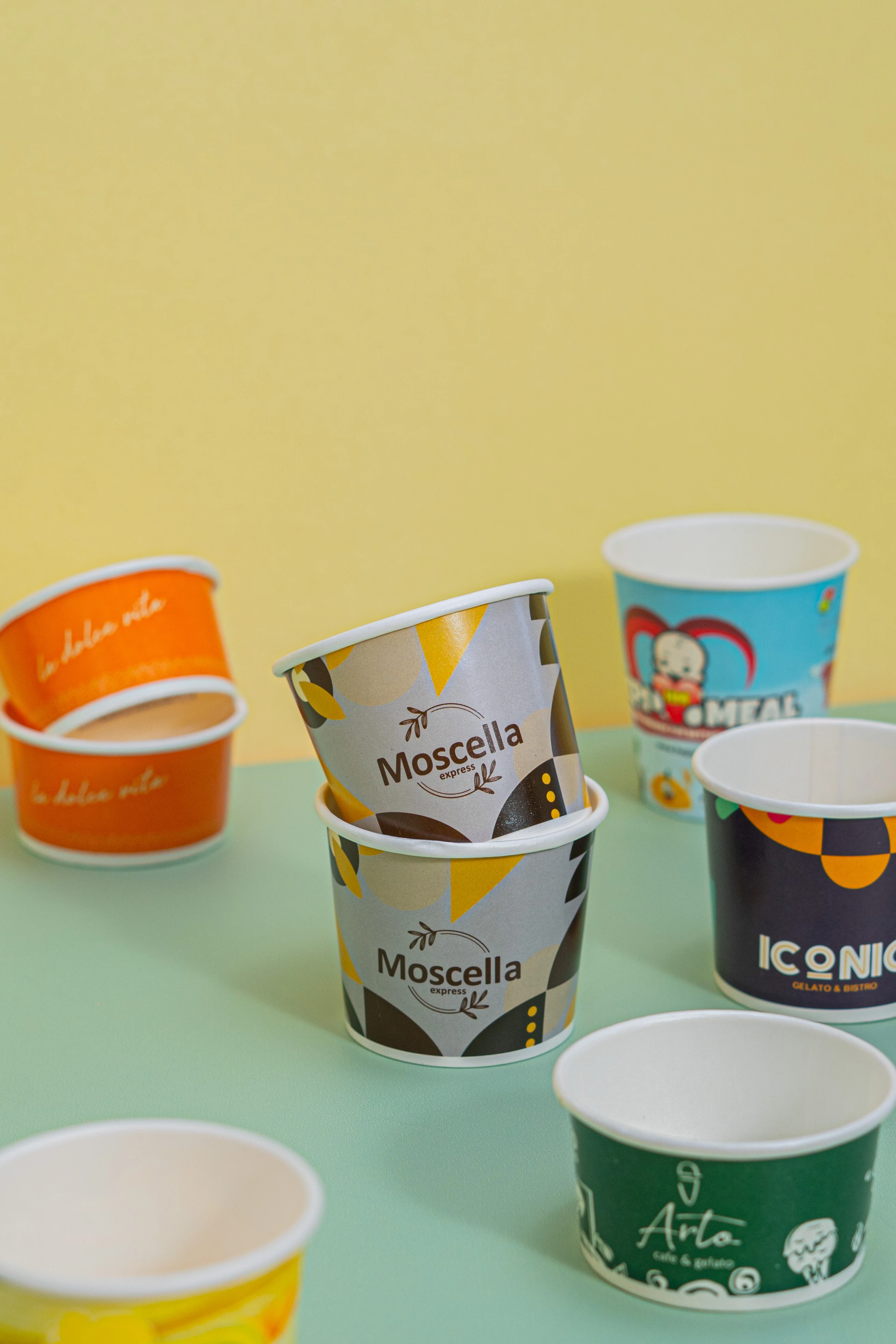 <region>Jual Paper Cup</region> Lokasi <region>Kebayoran Baru</region>