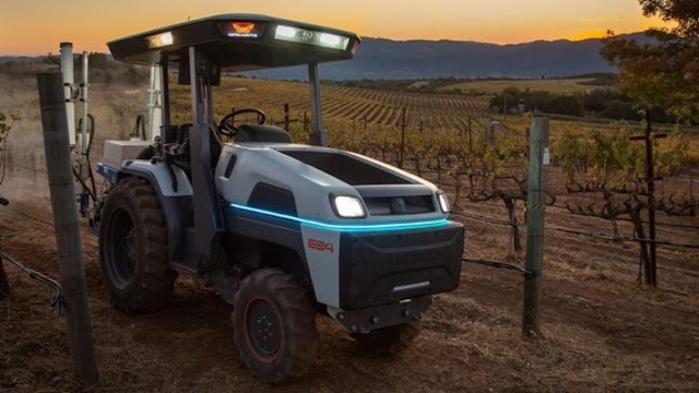 This is the tractor of the year: It does not pollute, and does all the work itself