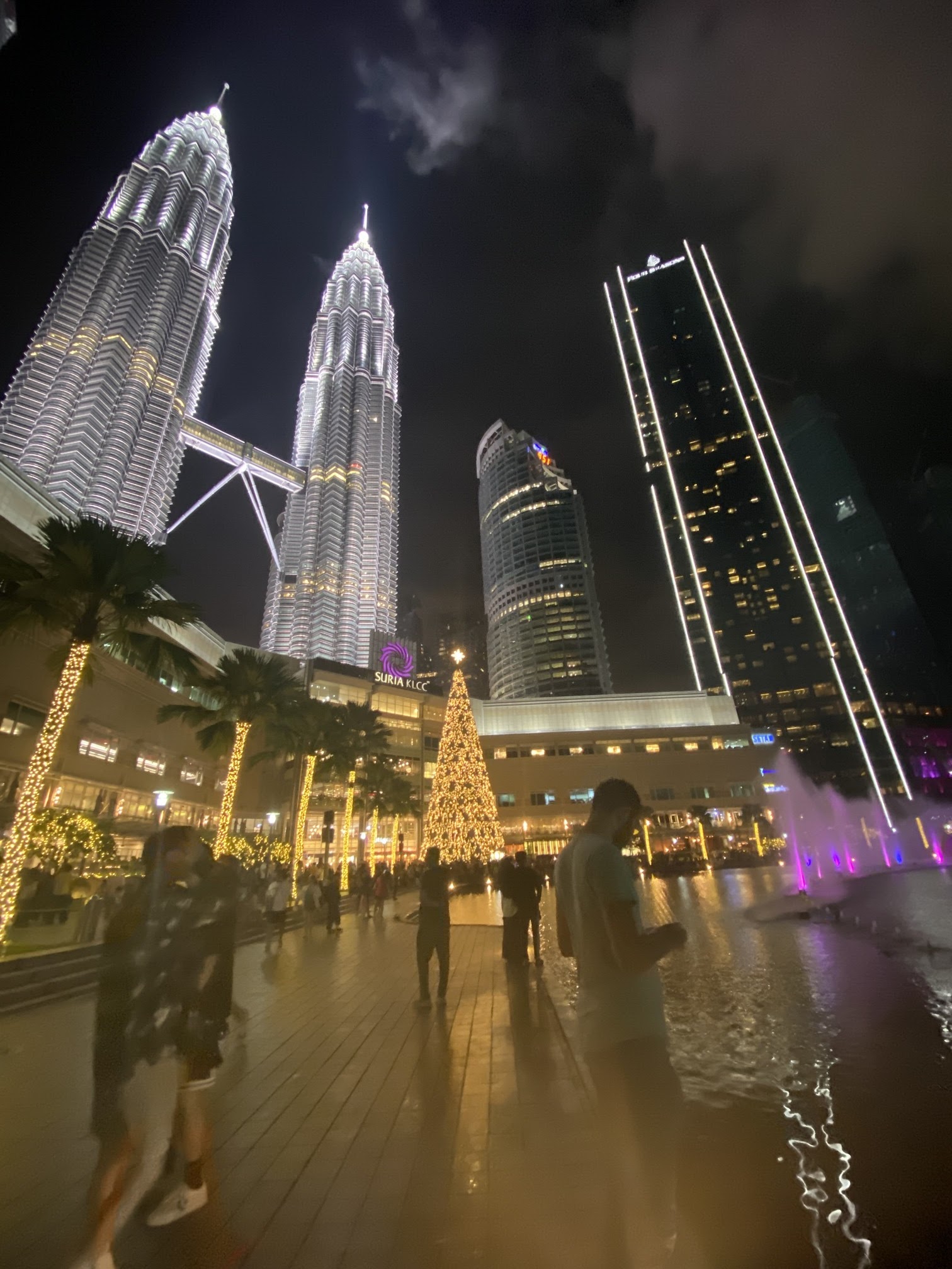 foto depan klcc