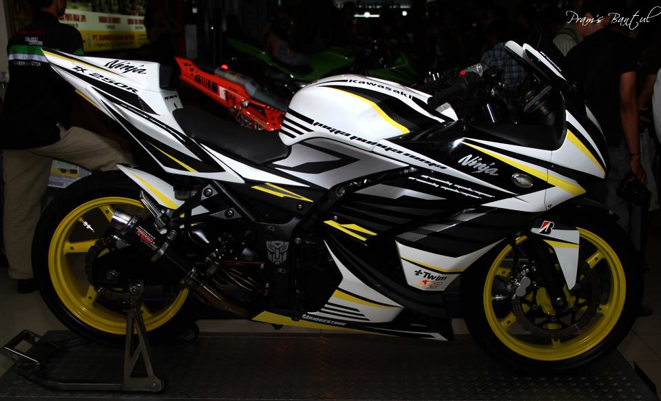 The photos Modifications Kawasaki Ninja 250 Diverse 