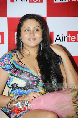 South Actress Sexy NAMITHA HOT EXPLOSIVE Show at Airtel event