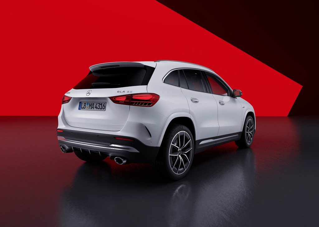 2024 Mercedes-Benz GLA35 AMG