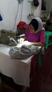 Membangun Brand Sendiri (Mulai dari menemukan penjahit, produksi, quality control, marketing) 