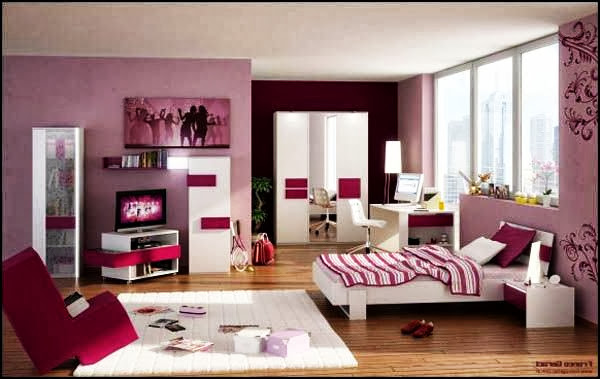 Grape red teenage girls room idea