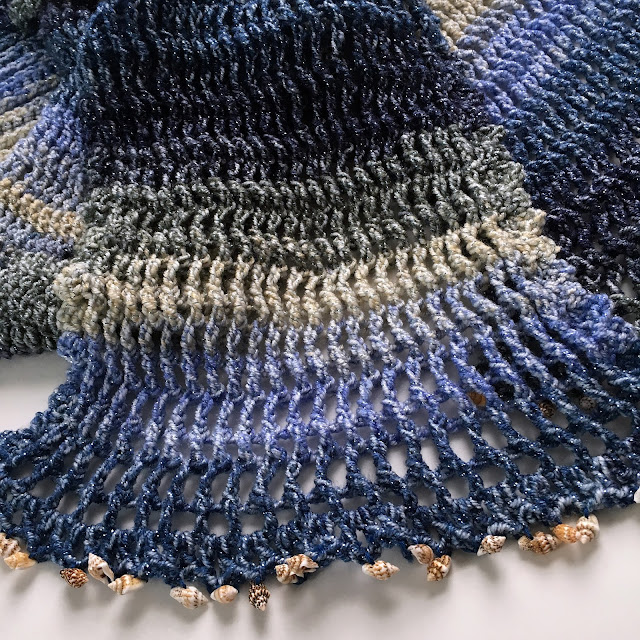 Floss & Fleece: Crocheted seashell scarf