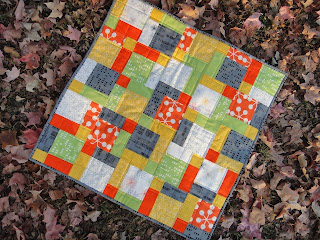 http://ablueskykindoflife.blogspot.com/2013/10/oxford-comma-quilt-finish.html