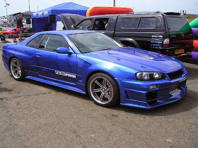 Modifikasi Mobil  Sport Nissan Skyline Elegan Terbaru 