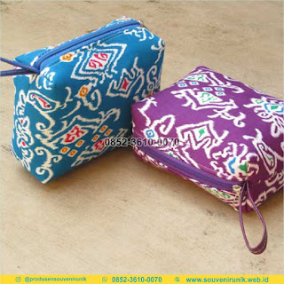 souvenir dompet batik, 0852-3610-0070