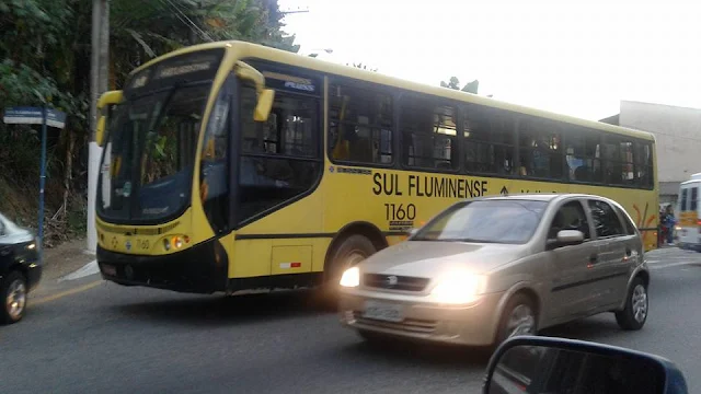 Ônibus quebrado na Avenida Sávio Gama no Retiro em Volta Redonda/Foto: Rede social