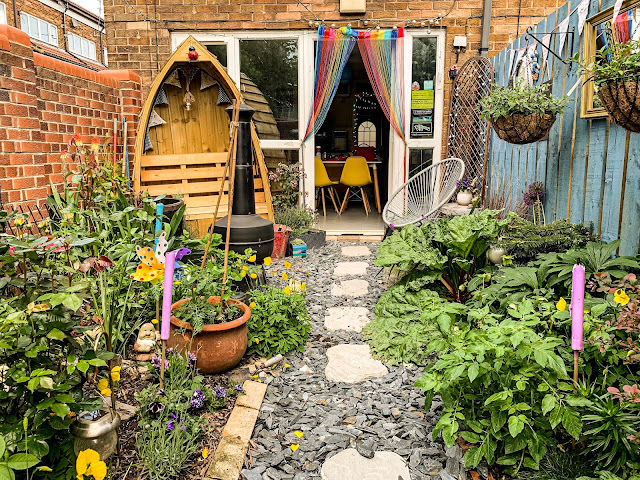 june in mandy charltons small urban garden in newcastle upon tyne, photographer, blogger, urban gardener