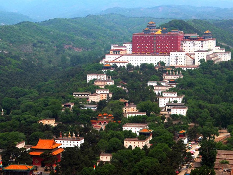 วัดผู่ถัวจงเฉิง (Putuo Zongcheng Temple: 普陀宗乘之庙)