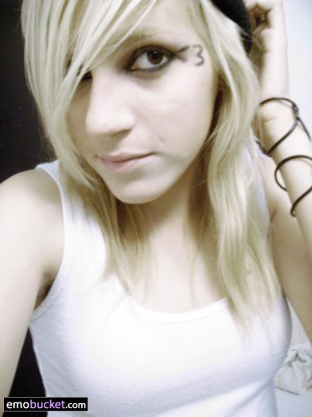 Hairstyles For Emo Girls. emo girls hairstyles. Emo Girls Hairstyles Gallery B