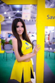 Essanne Yuxuan Singapore Sexy Model Sexy Yellow Dress Aviva Insurance Advertising 16