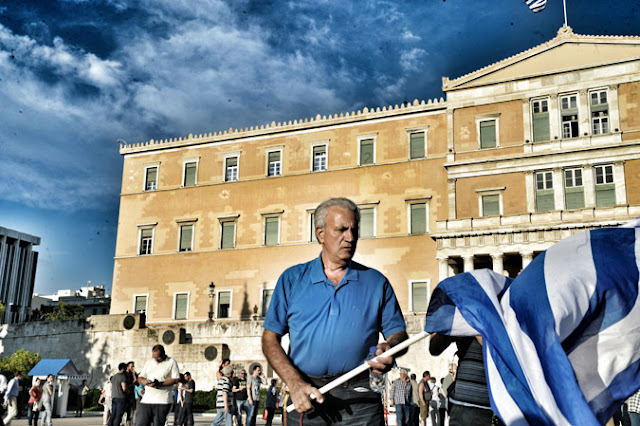 Nα μην ξεχάσουμε ποτέ ποιοί πρόδωσαν και παρέδωσαν τη χώρα...