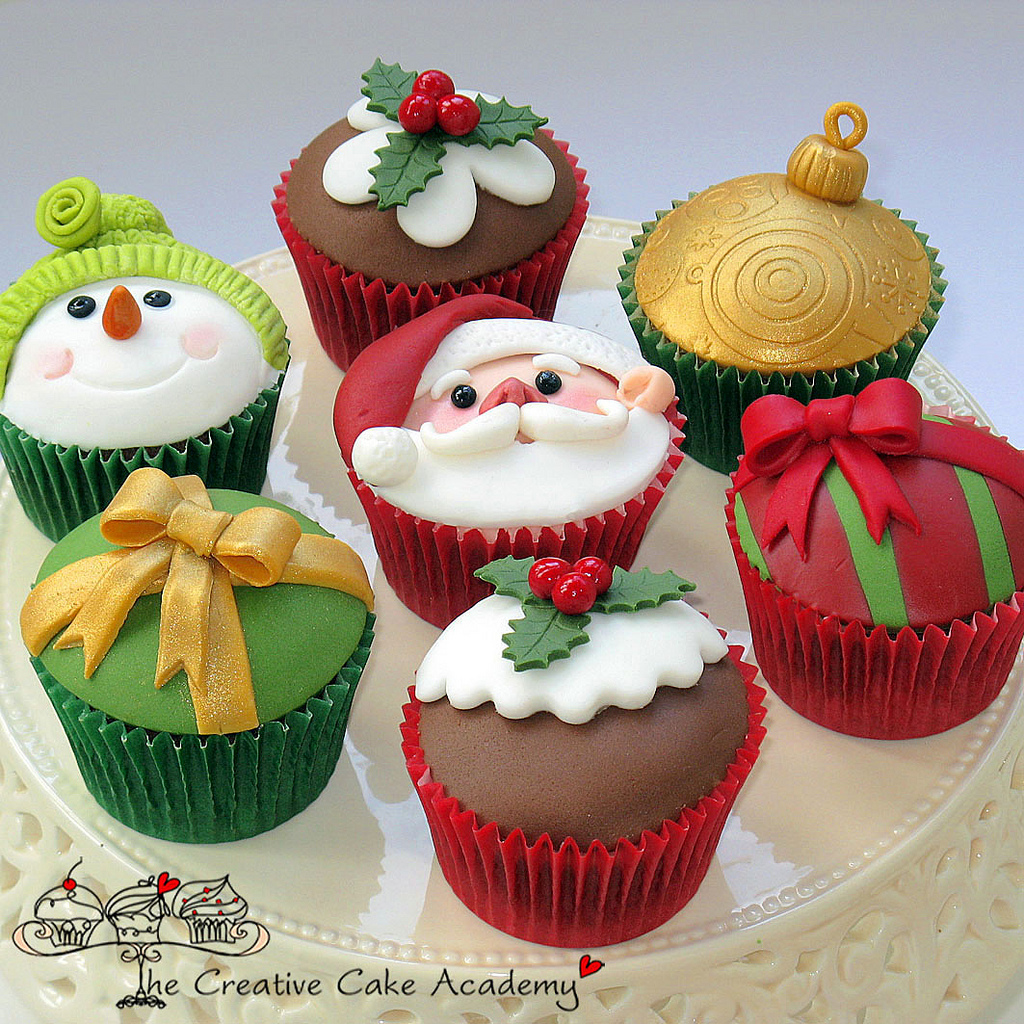 30+ Easy Christmas Cupcake Ideas