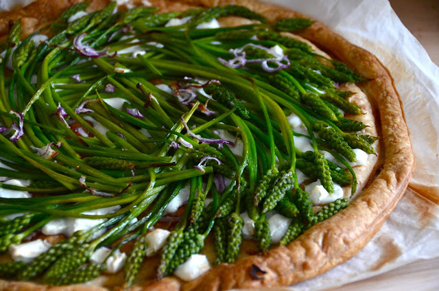 WILD ASPARAGUS AND GOATS CHEESE TARTE