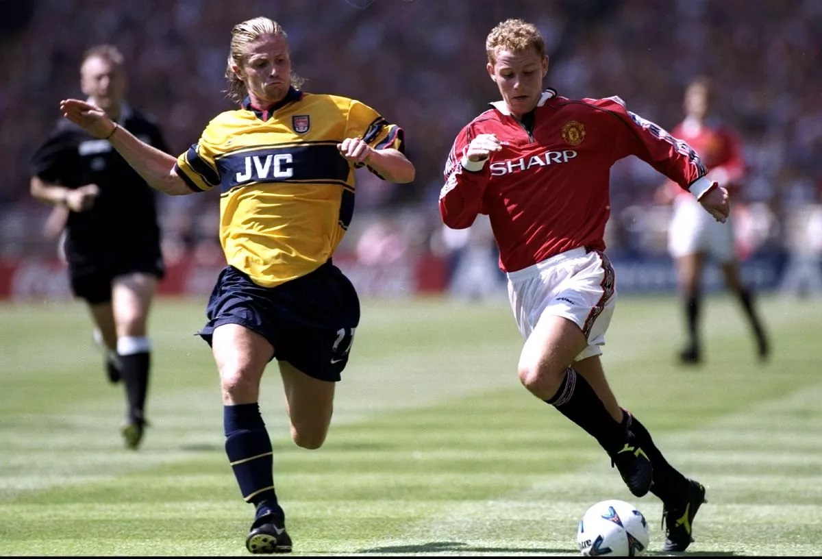Why Emmanuel Petit rejected Manchester United in 2001