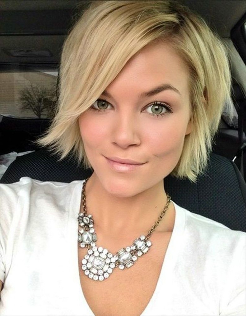 Ideal Short Haircuts for Women