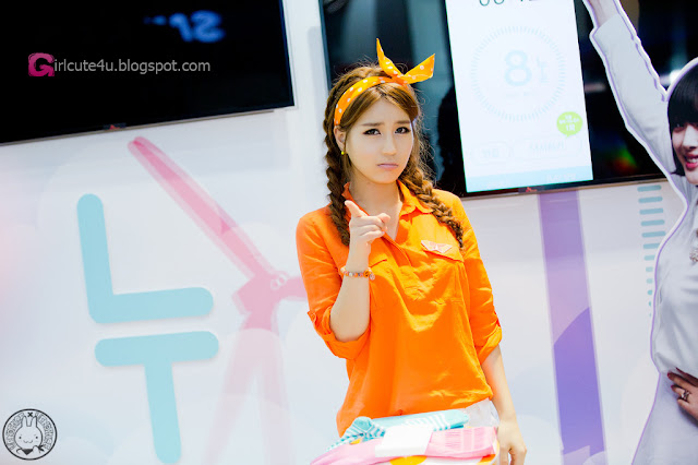 5 Park Si Hyun - World IT Show 2013 - very cute asian girl - girlcute4u.blogspot.com