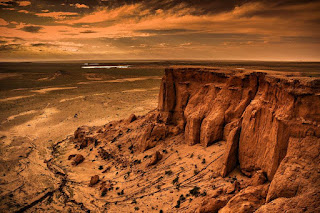 The Flaming Cliffs, Mongolia, Desierto de Gobi, Mar interior seco