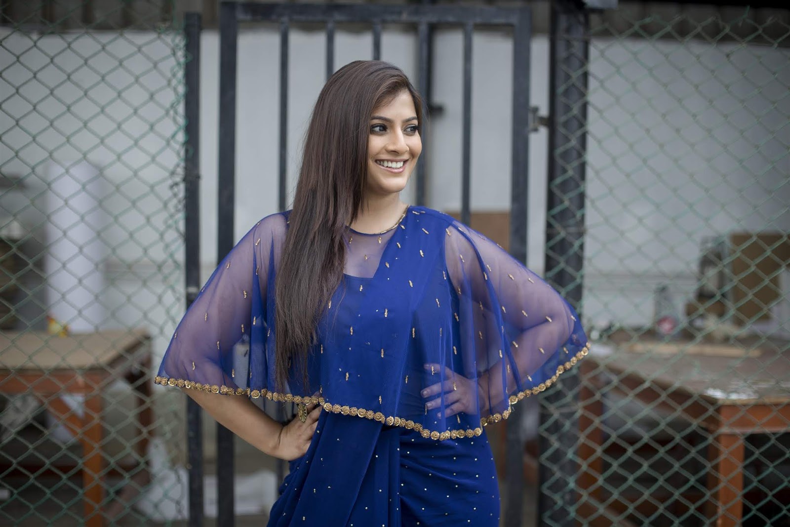 Actress Varalaxmi Latest Photoshoot In Blue Saree