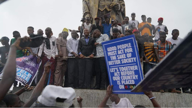 Crowd Defy Rain for Sowore?s #TakeItBack Movement