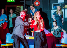 Opera North’s production of Leoncavallo’s Pagliacci, Autumn 2017 Richard Burkhard as Tonio, Peter Auty as Canio, Elin Pritchard as Nedda and members of the Chorus of Opera North (Photo Tristram Kenton)