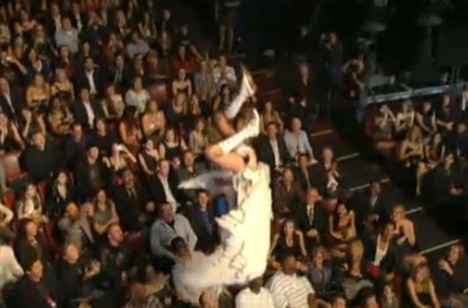 Sacha Baron Cohen's Bruno Eminen Prank 2009 MTV Movie Awards Desdenting Pic