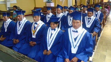 Graduación indígenas en Pueblo Rico