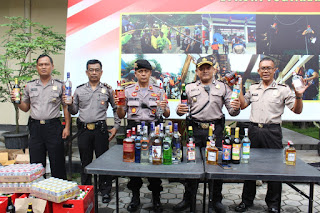 Polresta Yogyakarta Gelar Konferensi Pers Penjualan Minuman Keras tanpa Izin