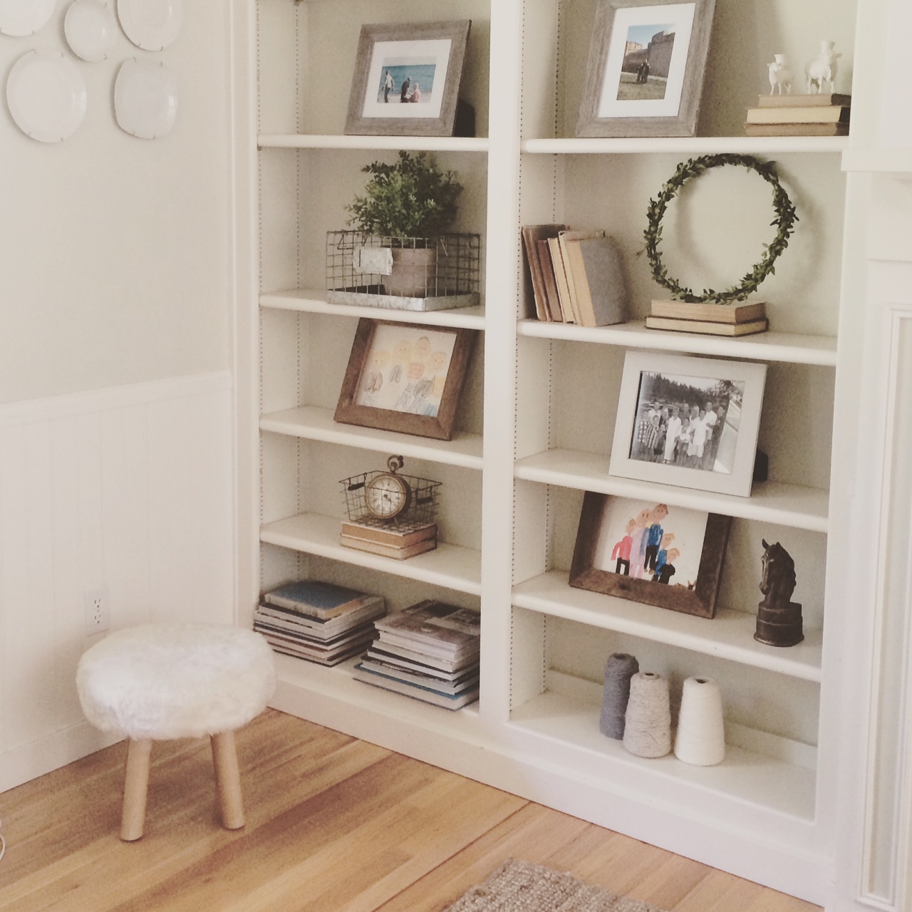 Little Farmstead: Farmhouse Style: Shelves and Bookcases