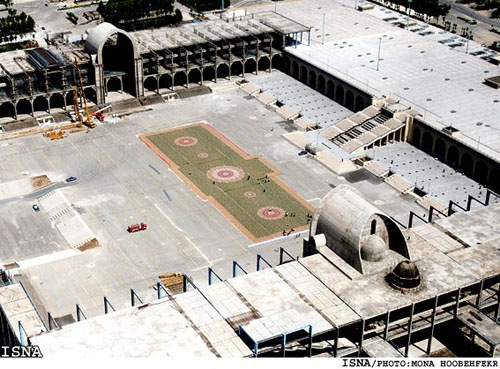 World's Largest Hand-Woven Carpet 05