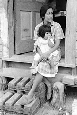 Mexican mother and child, San Antonio, Texas