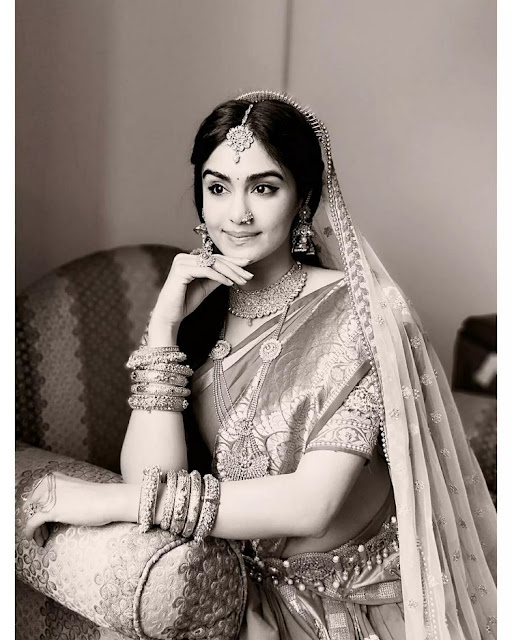 Adah Sharma Indian actress in saree pics