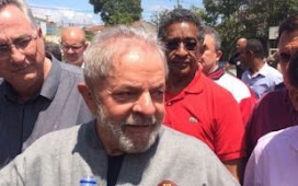 "Fico cem anos preso, mas não troco minha dignidade pela liberdade", diz Lula