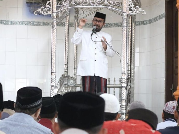 Guru Besar Filsafat Islam UIN Ar Raniry Banda Aceh