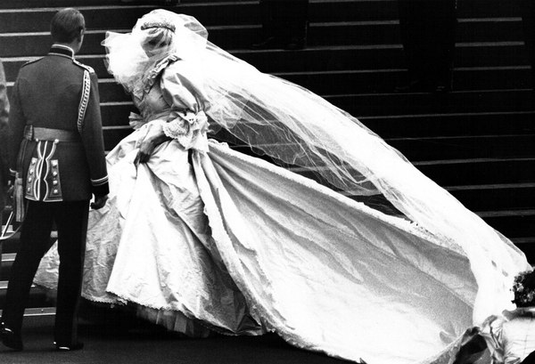 princess diana wedding gown. wallpaper Princess Diana In