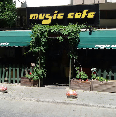 MuSic Cafe hanifekayaoffical