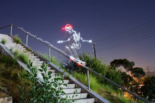 Graffiti de Luz (light graffiti) Desenhos com rastros de luz - Esporte Skate