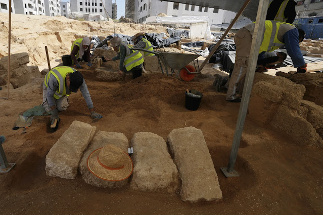 Ανακαλύφθηκε ρωμαϊκό νεκροταφείο στη Γάζα – Στο φως σπάνιες σαρκοφάγοι