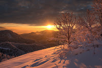 Winter sunrise - Photo by Ales Krivec on Unsplash