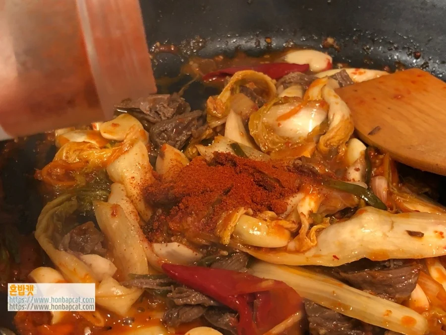 소고기장조림 김치볶음, Beef Jangjorim Kimchi Stir-fried Side Dish, 간단조리, 간단조리반찬, 반찬, 밥도둑, 밥반찬, 자취생버전 반찬만들기