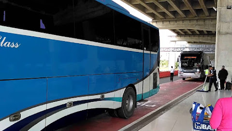 Panduan Lengkap Menggunakan Bus Damri dari Terminal 1|2|3 di Bandara Internasional Soekarno Hatta Cengkareng Tangerang Banten