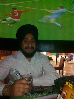 manchester united cafe mumbai