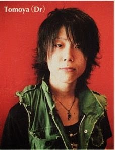 http://oorindonesia.blogspot.com/2014/10/profil-tomoya-one-ok-rock_23.html