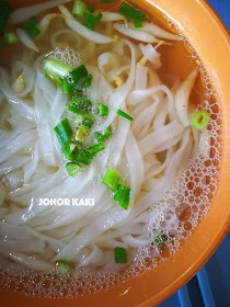 Ipoh People's Favourite Dai Shu Geok Yong Tau Foo (Big Tree Foot) 大树脚 (忠记兵如港口大树头炸料粉)