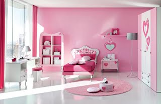 Girls Pink Bedroom With Wall Paintings of Love-4