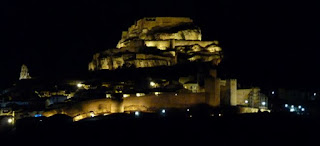 Vista de Morella de noche.